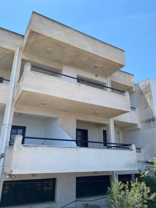 Apartment Cozu Melissi 1 Melission